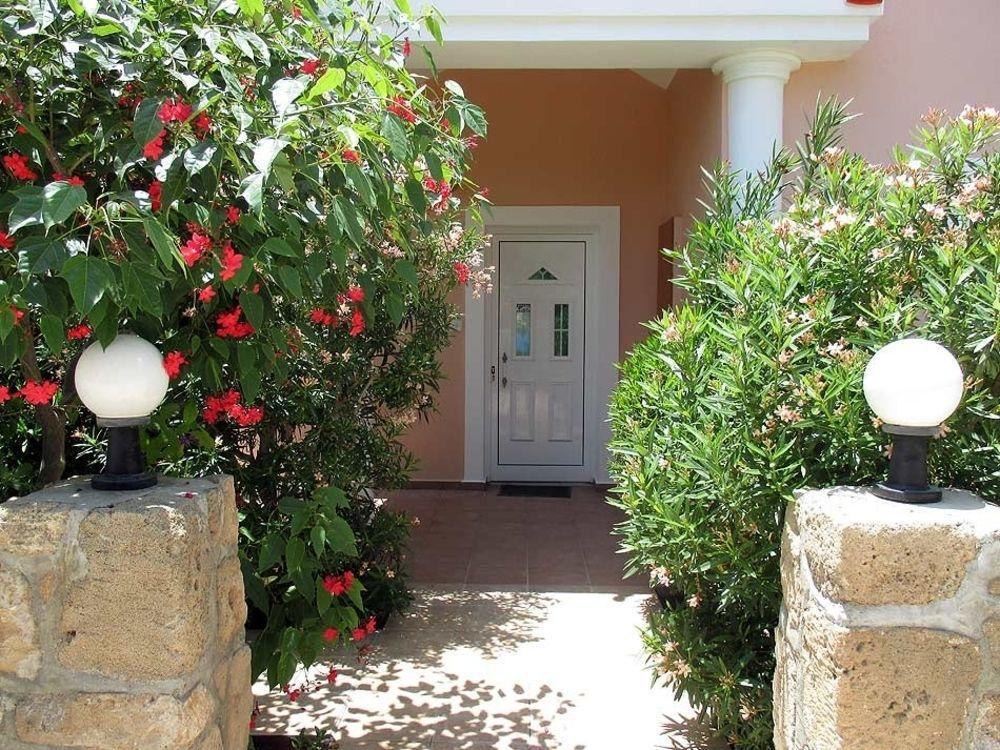 Rododafni Villas Klorakas エクステリア 写真