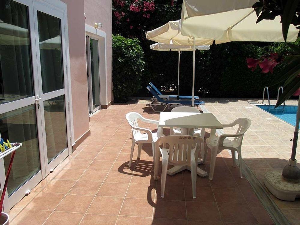 Rododafni Villas Klorakas エクステリア 写真